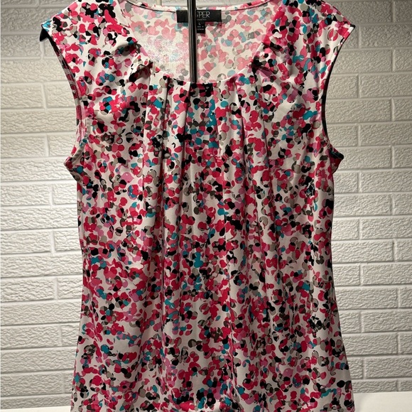 Kasper Tops - Kasper Pink and Black Ruffled Sleeveless Blouse